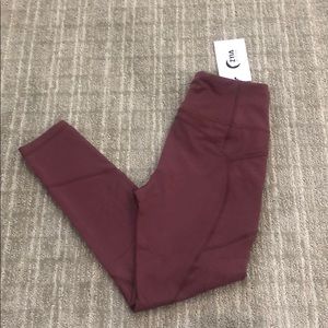 Zyia activewear BRAND NEW pocket capris